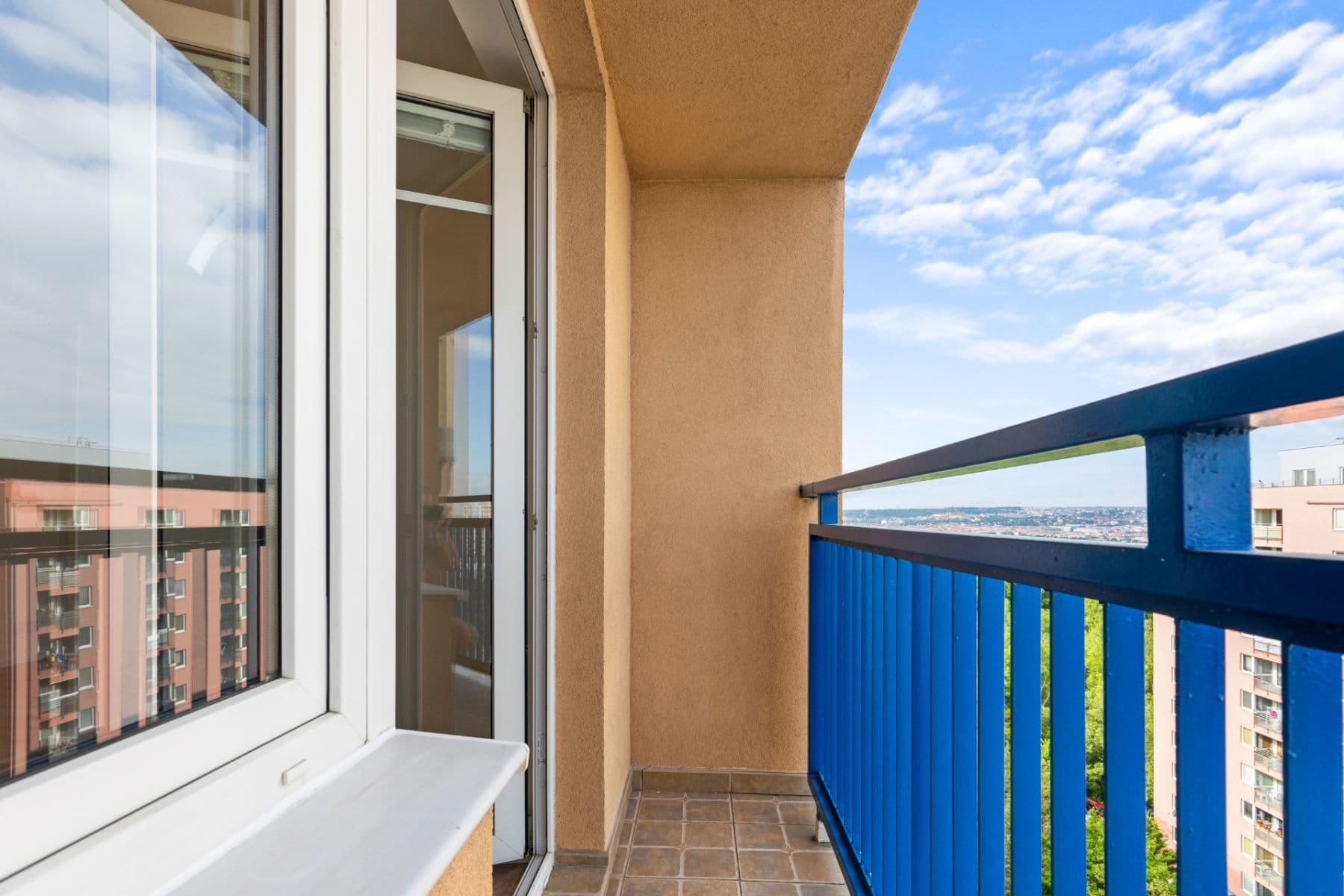 Prenájom bytu 2-izbový 46 m², Hnězdenská, Praha, Praha Prenájom bytu 2-izbový 46 m², Hnězdenská, Praha, Praha