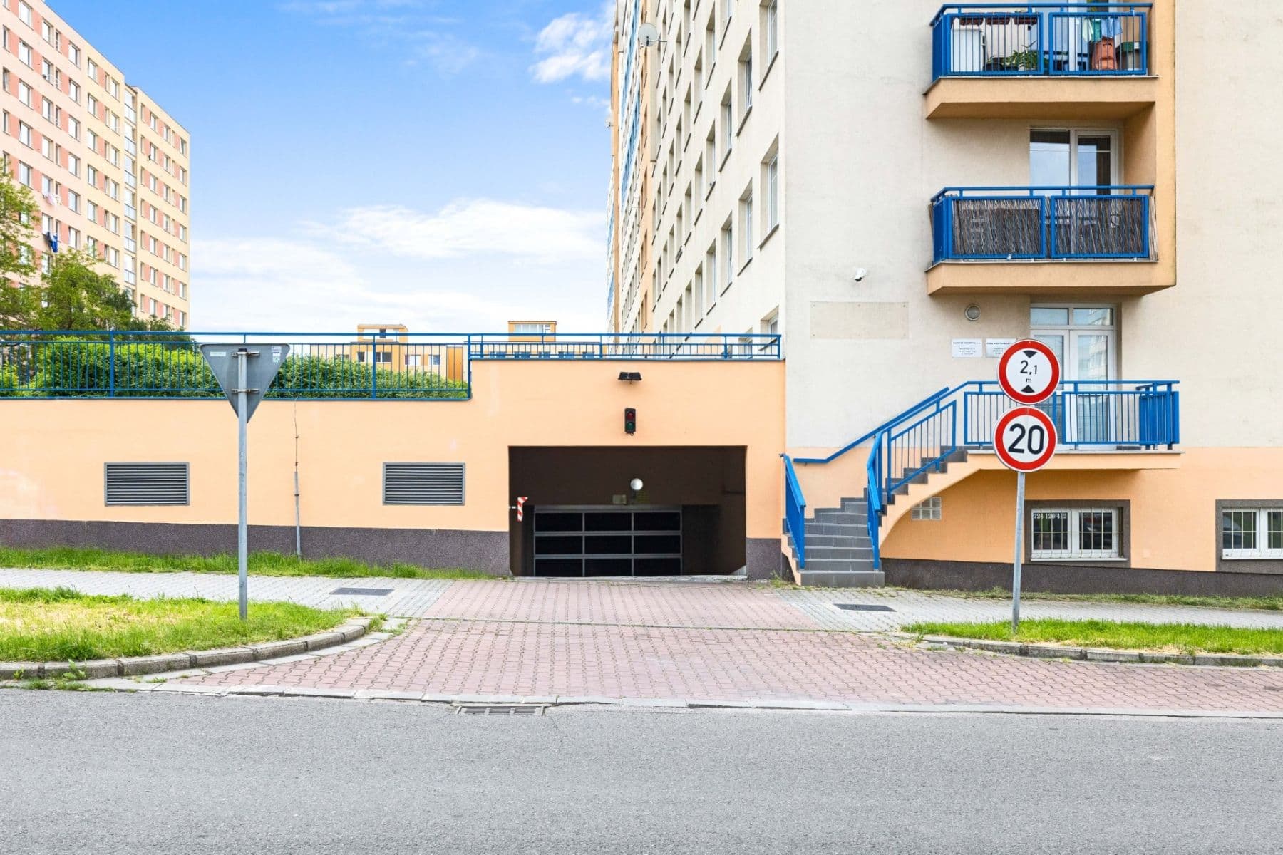 Prenájom bytu 2-izbový 46 m², Hnězdenská, Praha, Praha Prenájom bytu 2-izbový 46 m², Hnězdenská, Praha, Praha