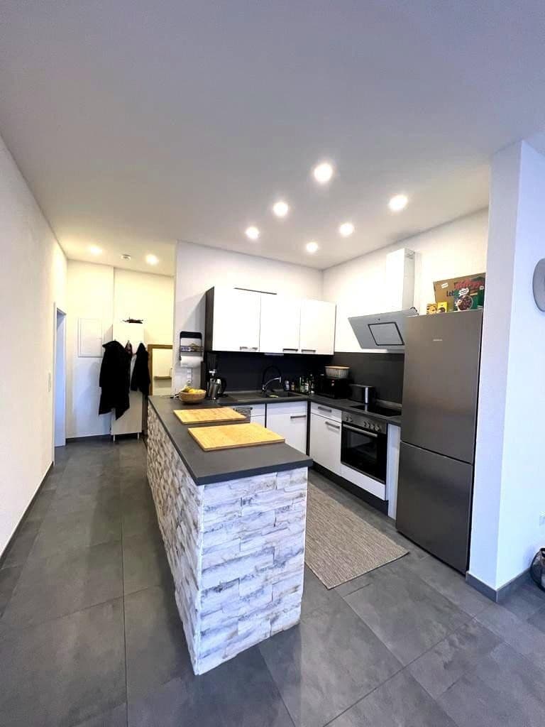Prenájom bytu 3-izbový 86 m², August Lämmle Str. 27, Oberderdingen, Bádensko-Wurttembersko Prenájom bytu 3-izbový 86 m², August Lämmle Str. 27, Oberderdingen, Bádensko-Wurttembersko