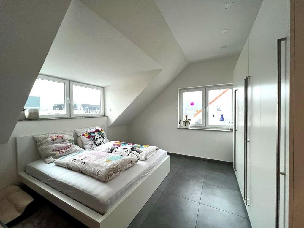 Prenájom bytu 3-izbový 86 m², August Lämmle Str. 27, Oberderdingen, Bádensko-Wurttembersko Prenájom bytu 3-izbový 86 m², August Lämmle Str. 27, Oberderdingen, Bádensko-Wurttembersko