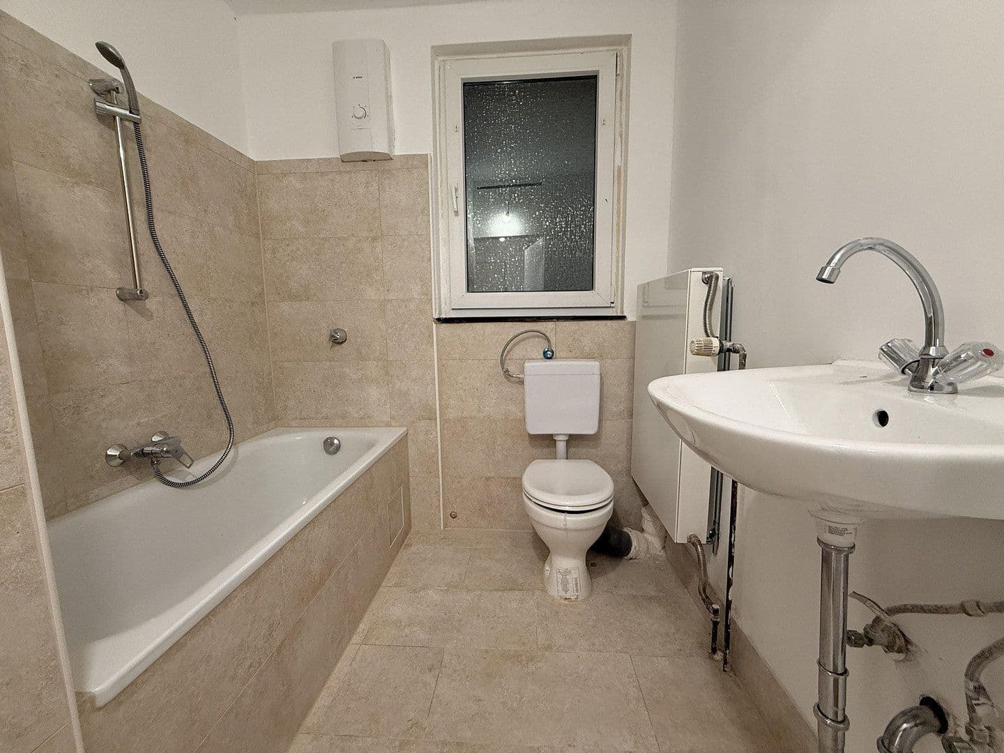 Prenájom bytu 2-izbový 66 m², Mundenheimer Str. 55, Ludwigshafen am Rhein, Porýnie-Falcko Prenájom bytu 2-izbový 66 m², Mundenheimer Str. 55, Ludwigshafen am Rhein, Porýnie-Falcko