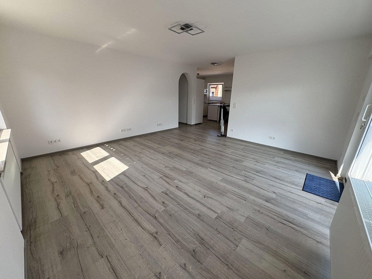 Prenájom bytu 4-izbový 96 m², Bad Vilbel, Hesensko Prenájom bytu 4-izbový 96 m², Bad Vilbel, Hesensko