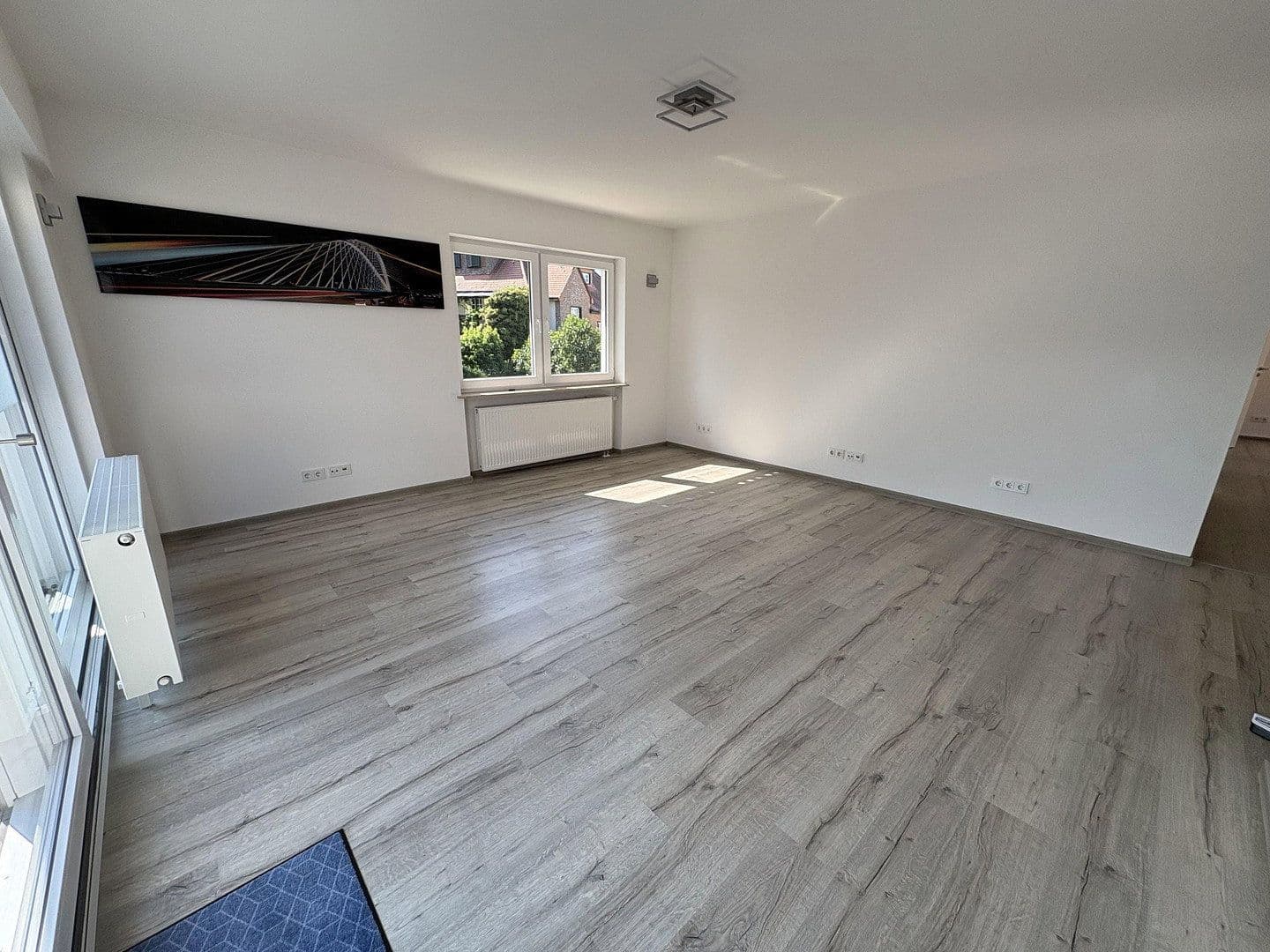 Prenájom bytu 4-izbový 96 m², Bad Vilbel, Hesensko Prenájom bytu 4-izbový 96 m², Bad Vilbel, Hesensko