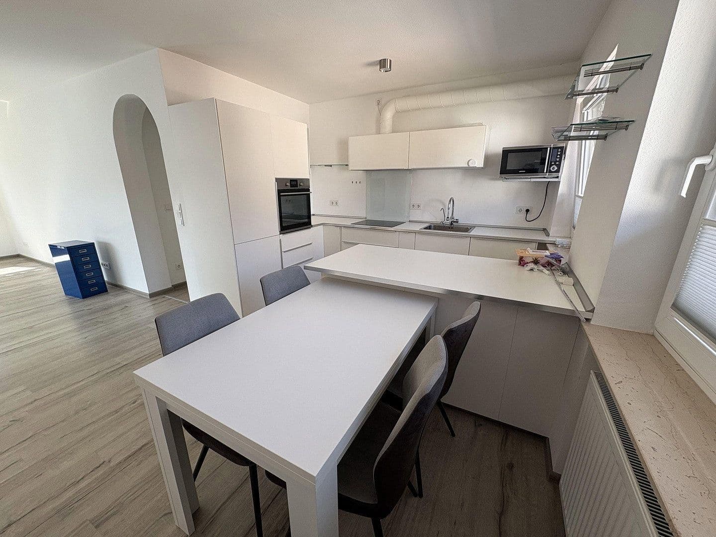 Prenájom bytu 4-izbový 96 m², Bad Vilbel, Hesensko Prenájom bytu 4-izbový 96 m², Bad Vilbel, Hesensko