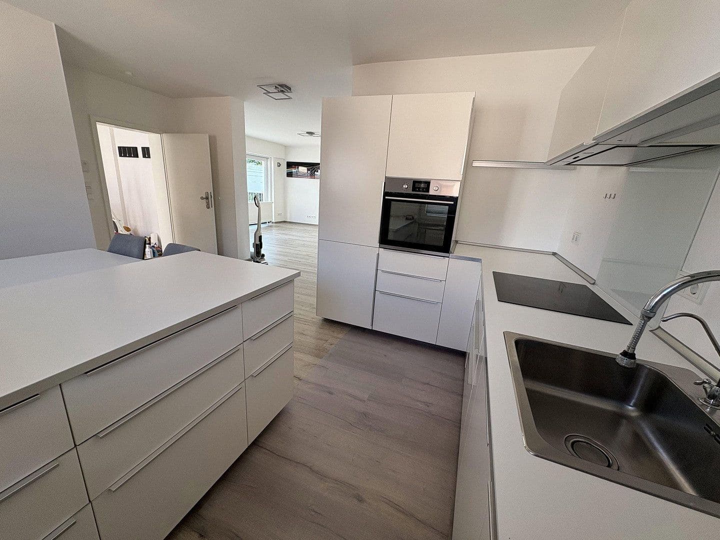 Prenájom bytu 4-izbový 96 m², Bad Vilbel, Hesensko Prenájom bytu 4-izbový 96 m², Bad Vilbel, Hesensko