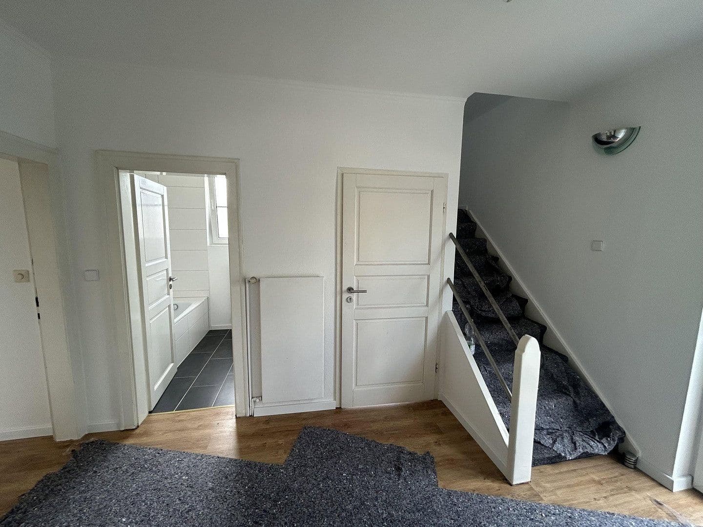 Prenájom bytu 4-izbový 110 m², Offenbach, Hesensko Prenájom bytu 4-izbový 110 m², Offenbach, Hesensko