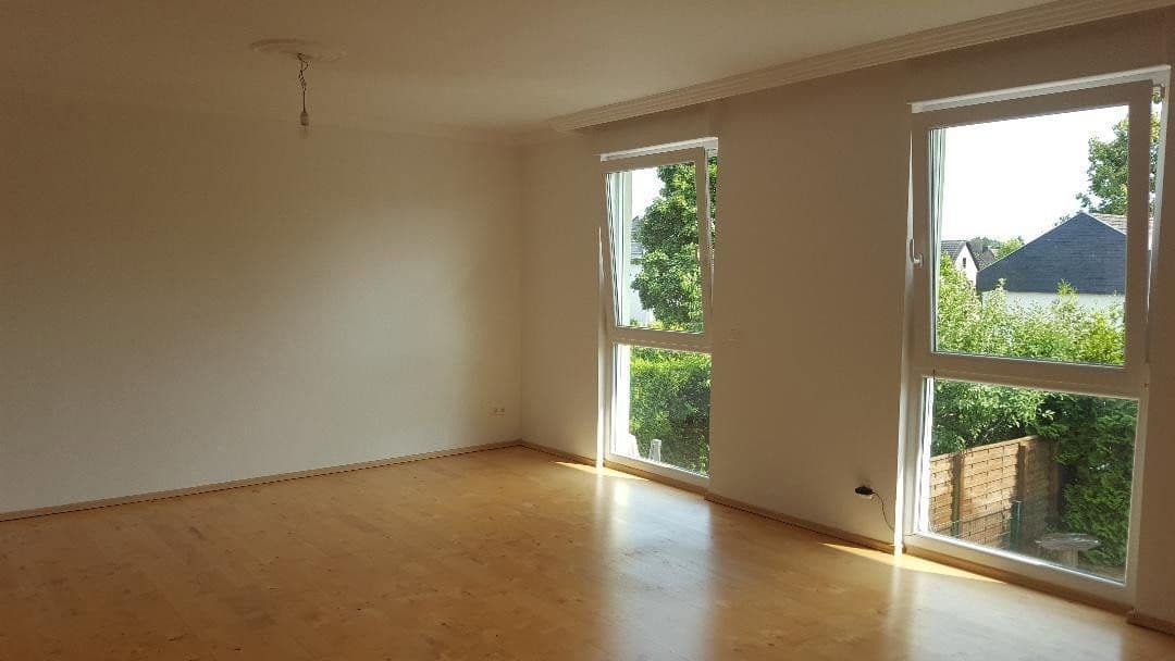 Prenájom domu 244 m², pozemok 384 m², Leverkusen, Severné Porýnie - Westfálsko Prenájom domu 244 m², pozemok 384 m², Leverkusen, Severné Porýnie - Westfálsko