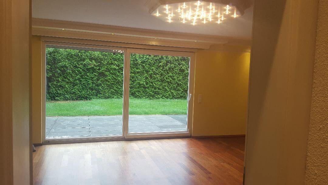 Prenájom domu 244 m², pozemok 384 m², Leverkusen, Severné Porýnie - Westfálsko Prenájom domu 244 m², pozemok 384 m², Leverkusen, Severné Porýnie - Westfálsko
