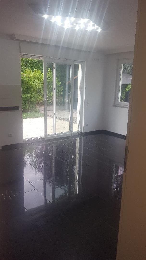 Prenájom domu 244 m², pozemok 384 m², Leverkusen, Severné Porýnie - Westfálsko Prenájom domu 244 m², pozemok 384 m², Leverkusen, Severné Porýnie - Westfálsko