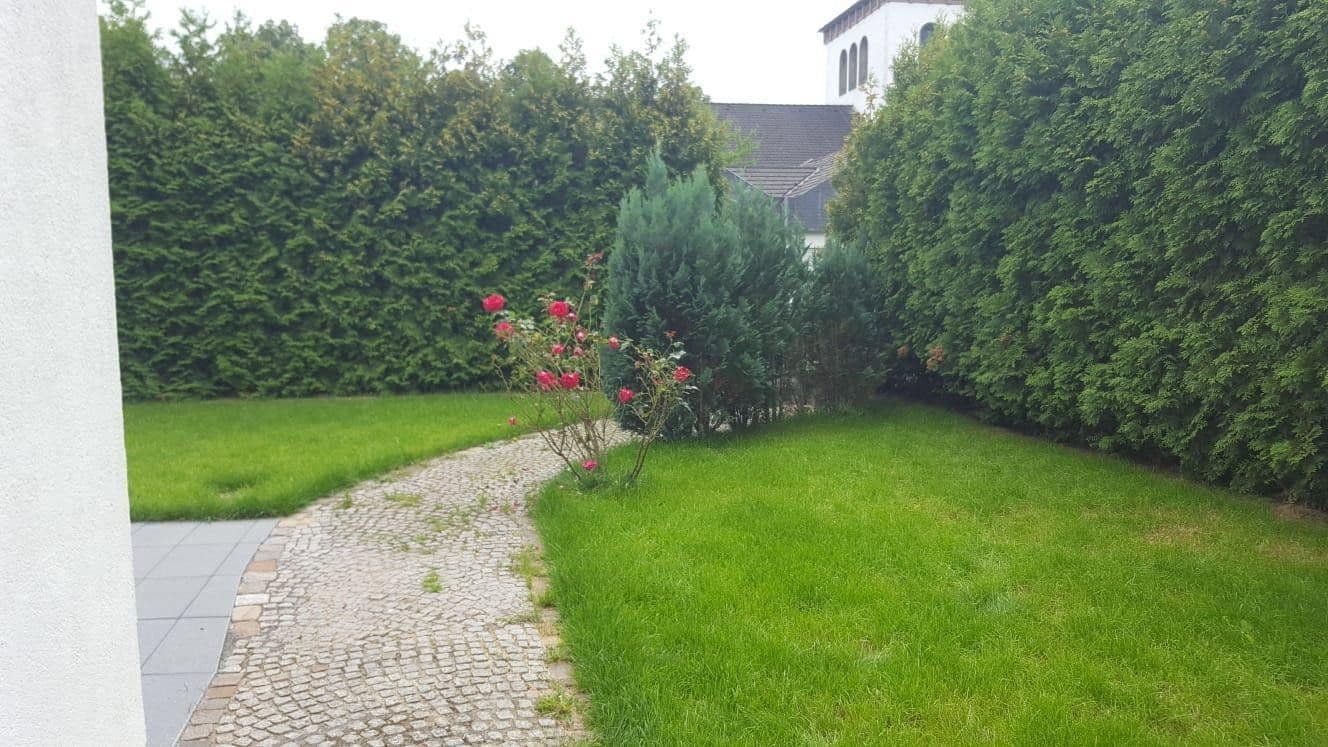 Prenájom domu 244 m², pozemok 384 m², Leverkusen, Severné Porýnie - Westfálsko Prenájom domu 244 m², pozemok 384 m², Leverkusen, Severné Porýnie - Westfálsko