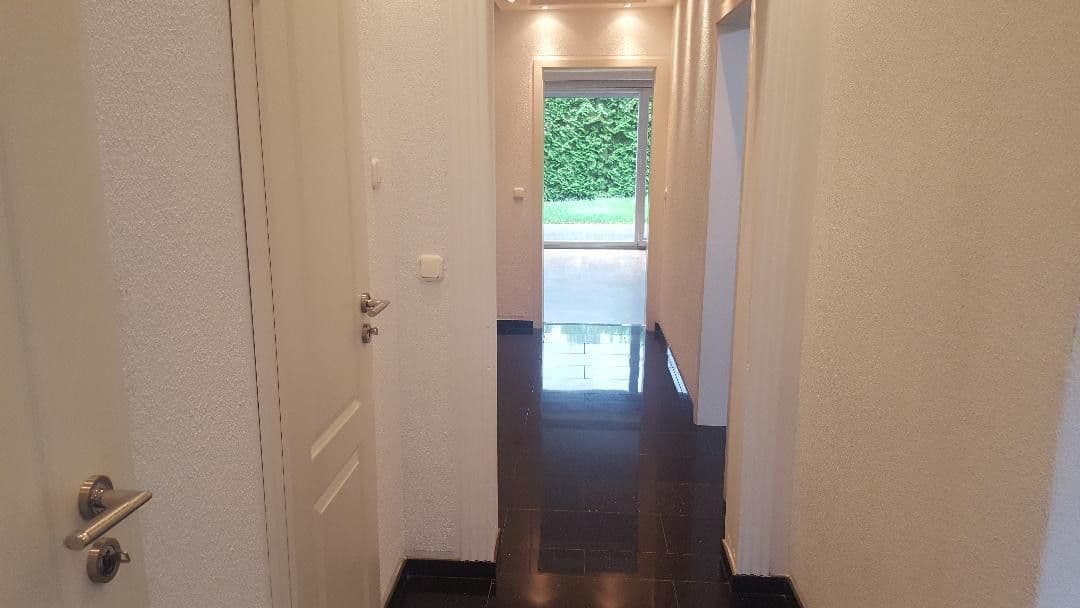 Prenájom domu 244 m², pozemok 384 m², Leverkusen, Severné Porýnie - Westfálsko Prenájom domu 244 m², pozemok 384 m², Leverkusen, Severné Porýnie - Westfálsko