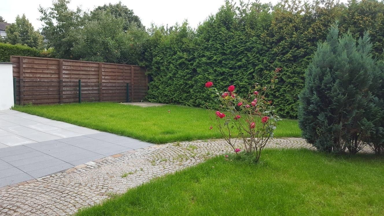 Prenájom domu 244 m², pozemok 384 m², Leverkusen, Severné Porýnie - Westfálsko Prenájom domu 244 m², pozemok 384 m², Leverkusen, Severné Porýnie - Westfálsko