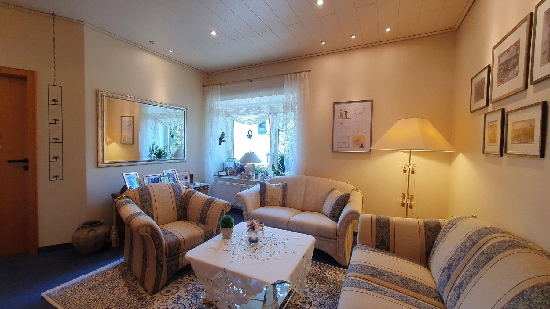 Predaj domu 323 m², pozemok 833 m², Remscheid, Severné Porýnie - Westfálsko Predaj domu 323 m², pozemok 833 m², Remscheid, Severné Porýnie - Westfálsko