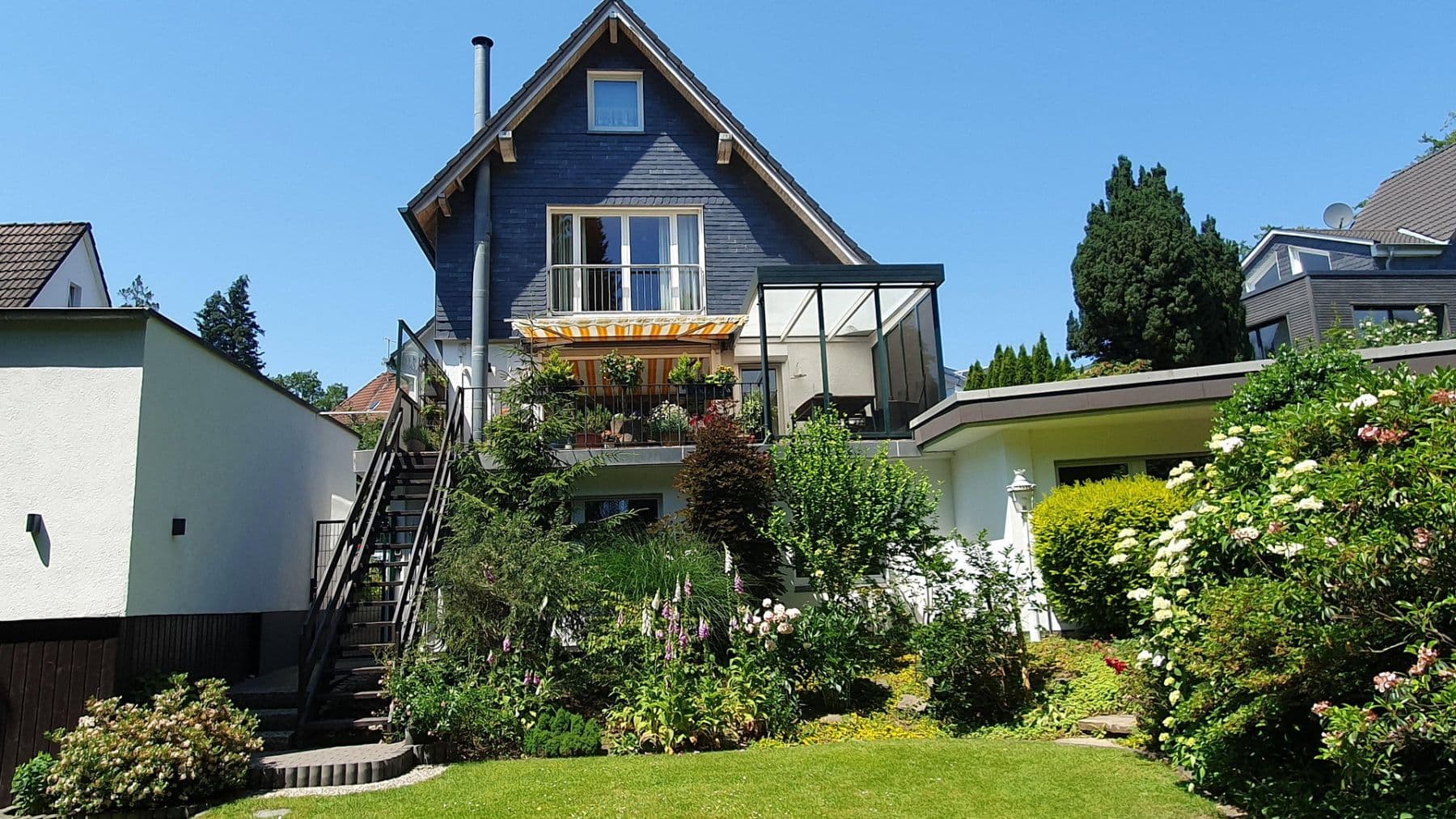 Predaj domu 323 m², pozemok 833 m², Remscheid, Severné Porýnie - Westfálsko Predaj domu 323 m², pozemok 833 m², Remscheid, Severné Porýnie - Westfálsko