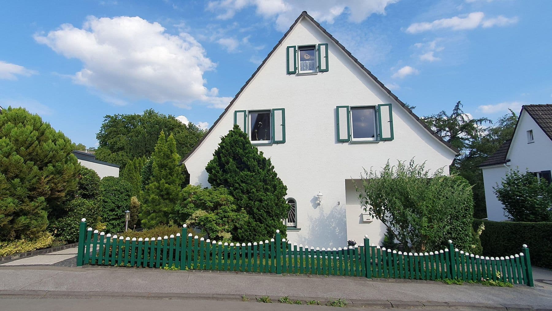 Predaj domu 323 m², pozemok 833 m², Remscheid, Severné Porýnie - Westfálsko Predaj domu 323 m², pozemok 833 m², Remscheid, Severné Porýnie - Westfálsko