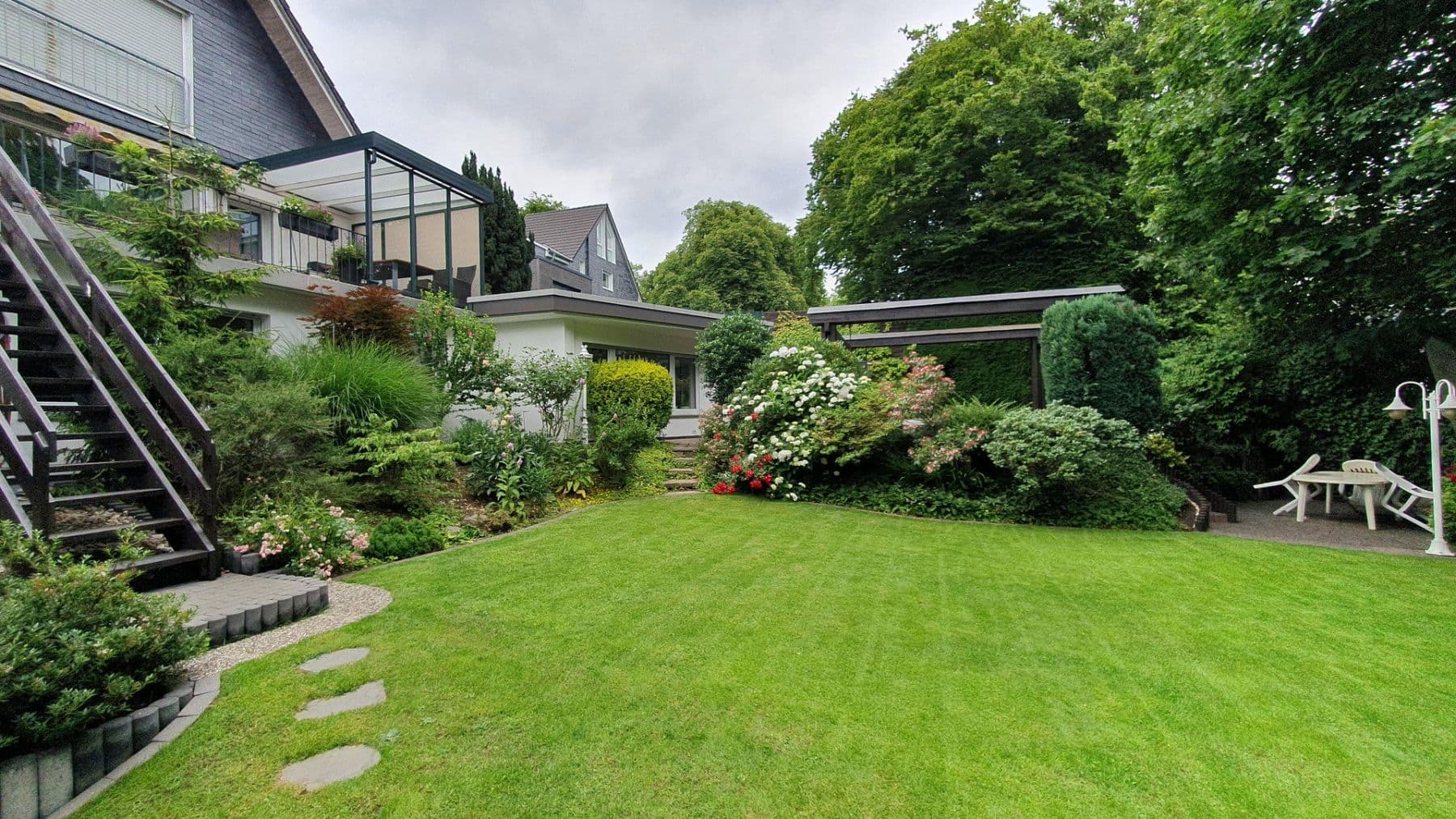 Predaj domu 323 m², pozemok 833 m², Remscheid, Severné Porýnie - Westfálsko Predaj domu 323 m², pozemok 833 m², Remscheid, Severné Porýnie - Westfálsko