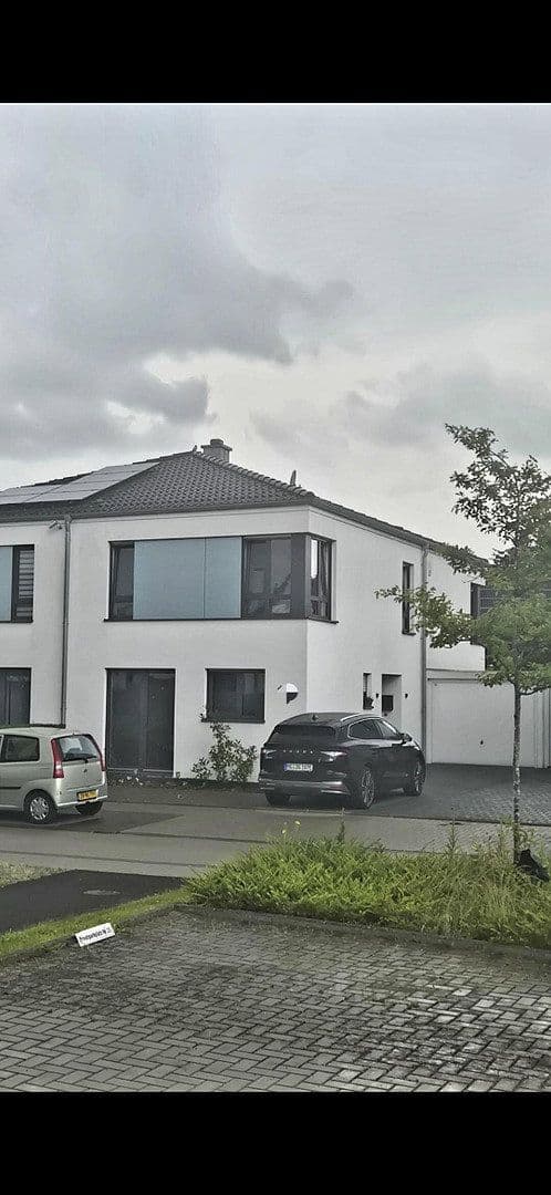 Predaj domu 134 m², pozemok 278 m², Nettetal, Severné Porýnie - Westfálsko Predaj domu 134 m², pozemok 278 m², Nettetal, Severné Porýnie - Westfálsko