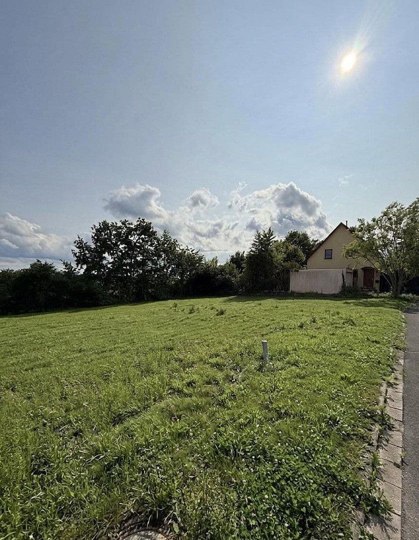 Predaj pozemku 800 m², Sibylla-Weiß-Weg 11, Höchstadt an der Aisch, Bavorsko Predaj pozemku 800 m², Sibylla-Weiß-Weg 11, Höchstadt an der Aisch, Bavorsko