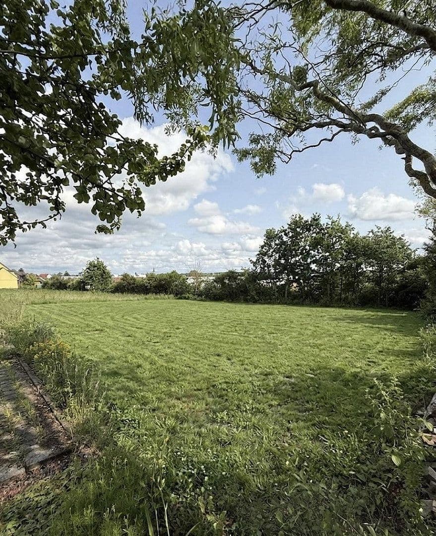 Predaj pozemku 800 m², Sibylla-Weiß-Weg 11, Höchstadt an der Aisch, Bavorsko Predaj pozemku 800 m², Sibylla-Weiß-Weg 11, Höchstadt an der Aisch, Bavorsko