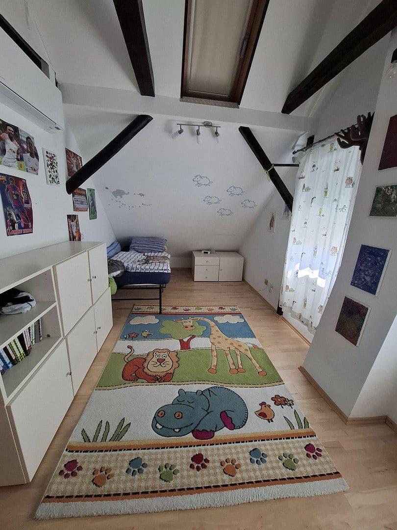 Predaj bytu 5-izbový 124 m², Hattersheim am Main, Hesensko Predaj bytu 5-izbový 124 m², Hattersheim am Main, Hesensko