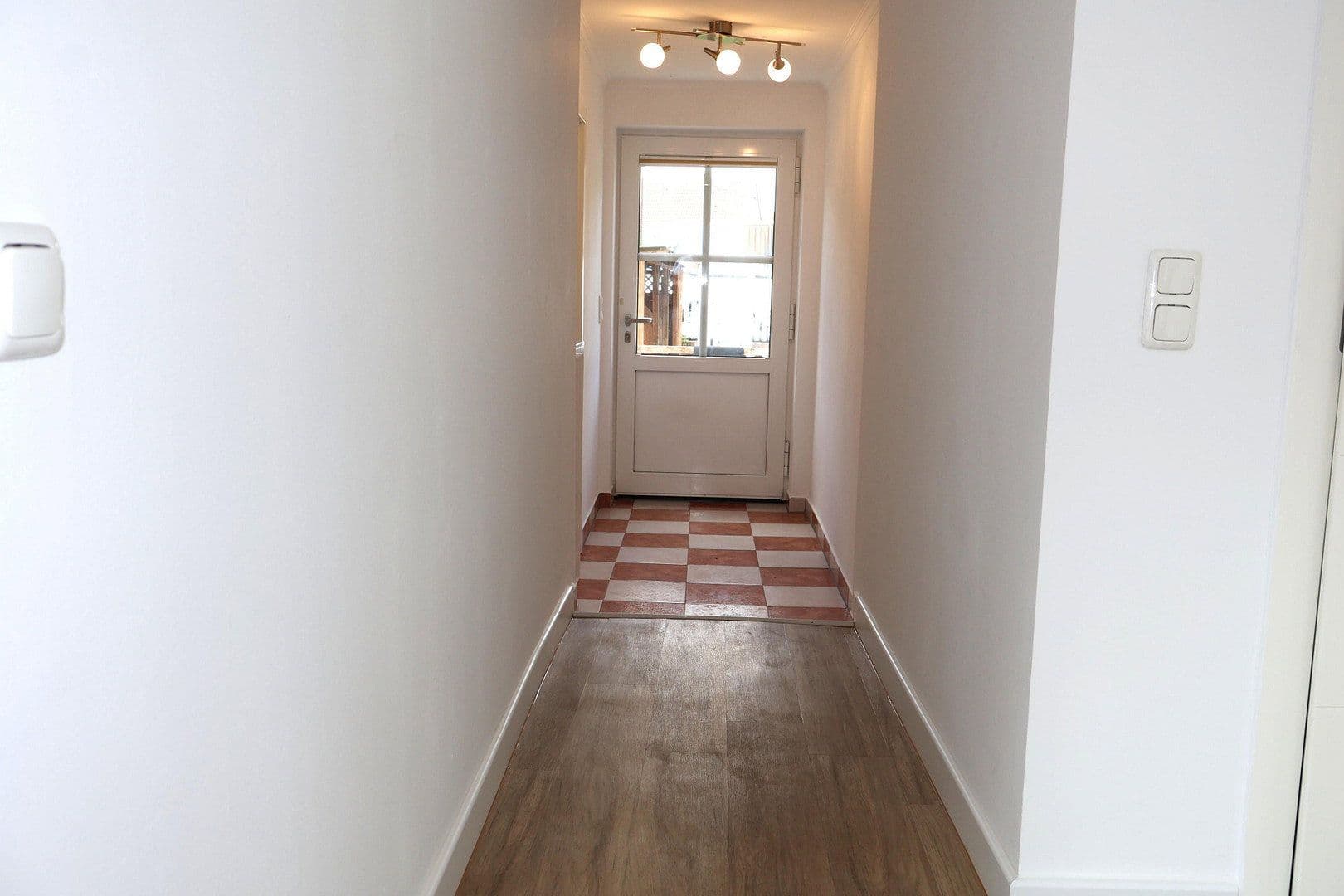 Prenájom bytu 2-izbový 106 m², Winsen (Luhe), Dolné Sasko Prenájom bytu 2-izbový 106 m², Winsen (Luhe), Dolné Sasko