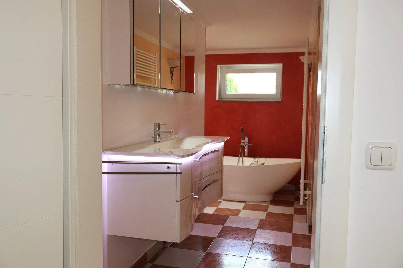Prenájom bytu 2-izbový 106 m², Winsen (Luhe), Dolné Sasko Prenájom bytu 2-izbový 106 m², Winsen (Luhe), Dolné Sasko
