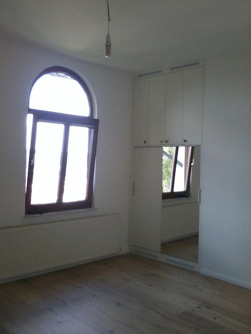 Prenájom bytu 3-izbový 88 m², Burgstr. 16, Eisenach, Durínsko Prenájom bytu 3-izbový 88 m², Burgstr. 16, Eisenach, Durínsko