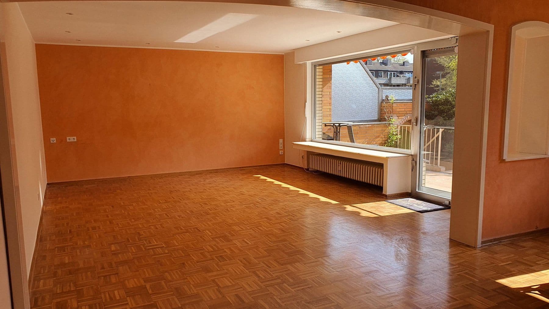 Prenájom bytu 4-izbový 130 m², Duisburg, Severné Porýnie - Westfálsko Prenájom bytu 4-izbový 130 m², Duisburg, Severné Porýnie - Westfálsko