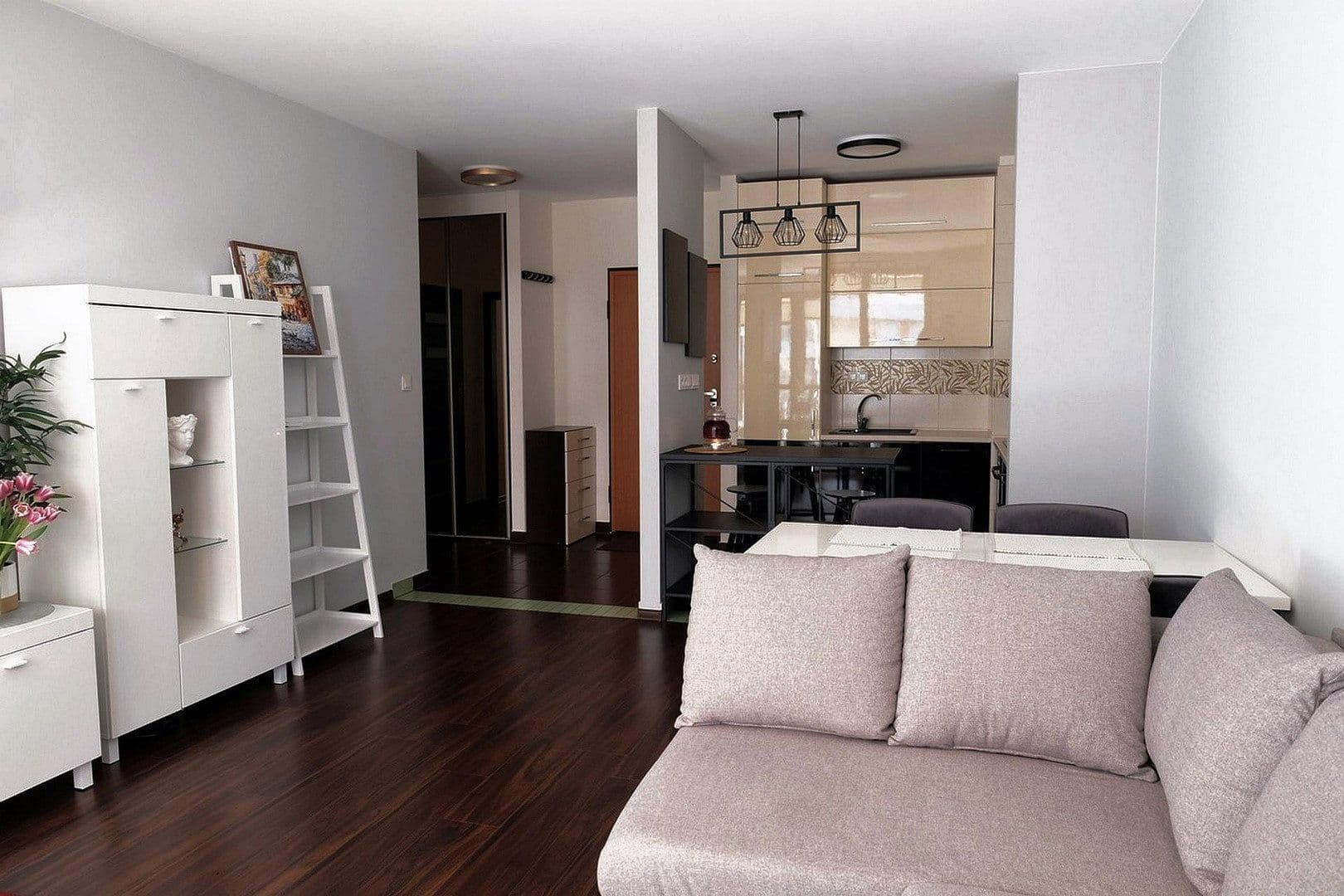 Prenájom bytu 2-izbový 54 m², Berlin, Berlín Prenájom bytu 2-izbový 54 m², Berlin, Berlín