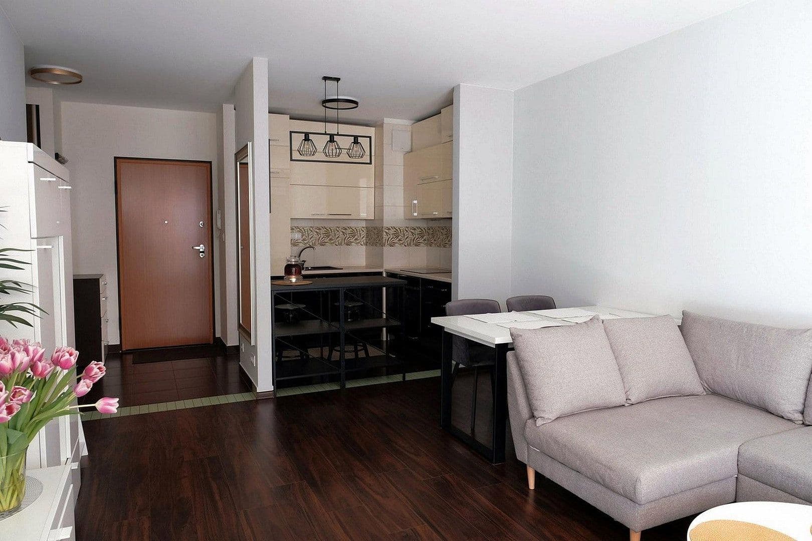Prenájom bytu 2-izbový 54 m², Berlin, Berlín Prenájom bytu 2-izbový 54 m², Berlin, Berlín