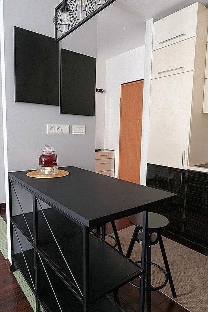 Prenájom bytu 2-izbový 54 m², Berlin, Berlín Prenájom bytu 2-izbový 54 m², Berlin, Berlín