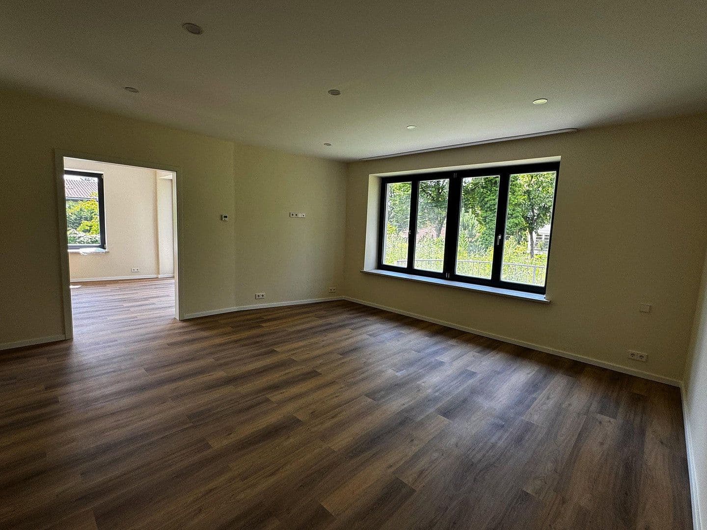 Prenájom domu 120 m², pozemok 800 m², Berlin, Berlín Prenájom domu 120 m², pozemok 800 m², Berlin, Berlín