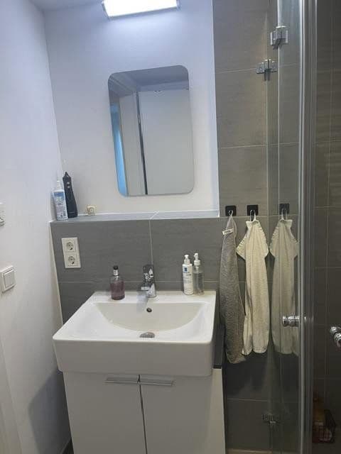 Prenájom bytu 1-izbový 31 m², Ulmenstraße 83, Düsseldorf, Severné Porýnie - Westfálsko Prenájom bytu 1-izbový 31 m², Ulmenstraße 83, Düsseldorf, Severné Porýnie - Westfálsko