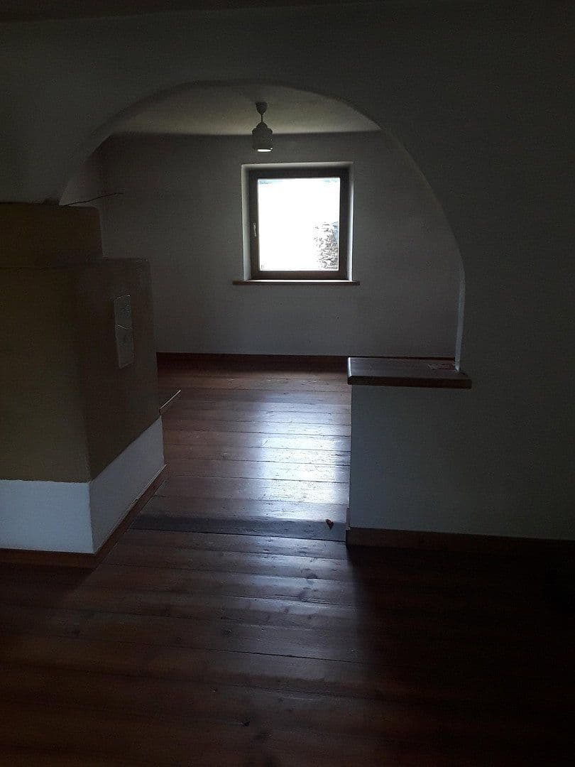 Predaj domu 142 m², pozemok 1.780 m², Hauptstr 66, Walkertshofen, Bavorsko Predaj domu 142 m², pozemok 1.780 m², Hauptstr 66, Walkertshofen, Bavorsko