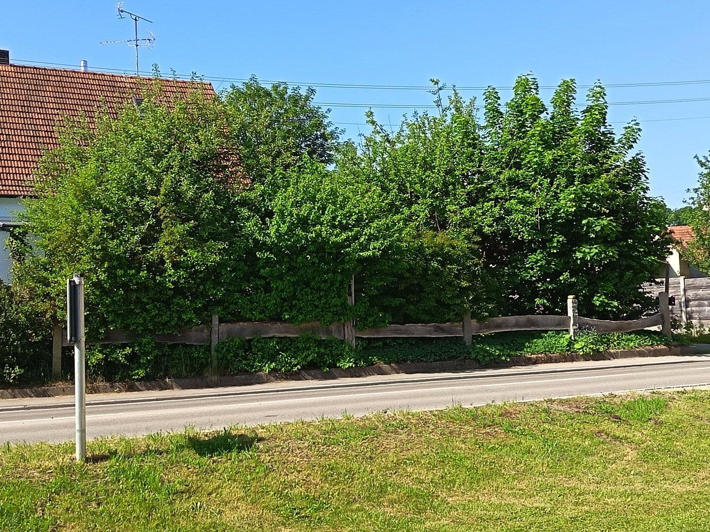 Predaj domu 142 m², pozemok 1.780 m², Hauptstr 66, Walkertshofen, Bavorsko Predaj domu 142 m², pozemok 1.780 m², Hauptstr 66, Walkertshofen, Bavorsko