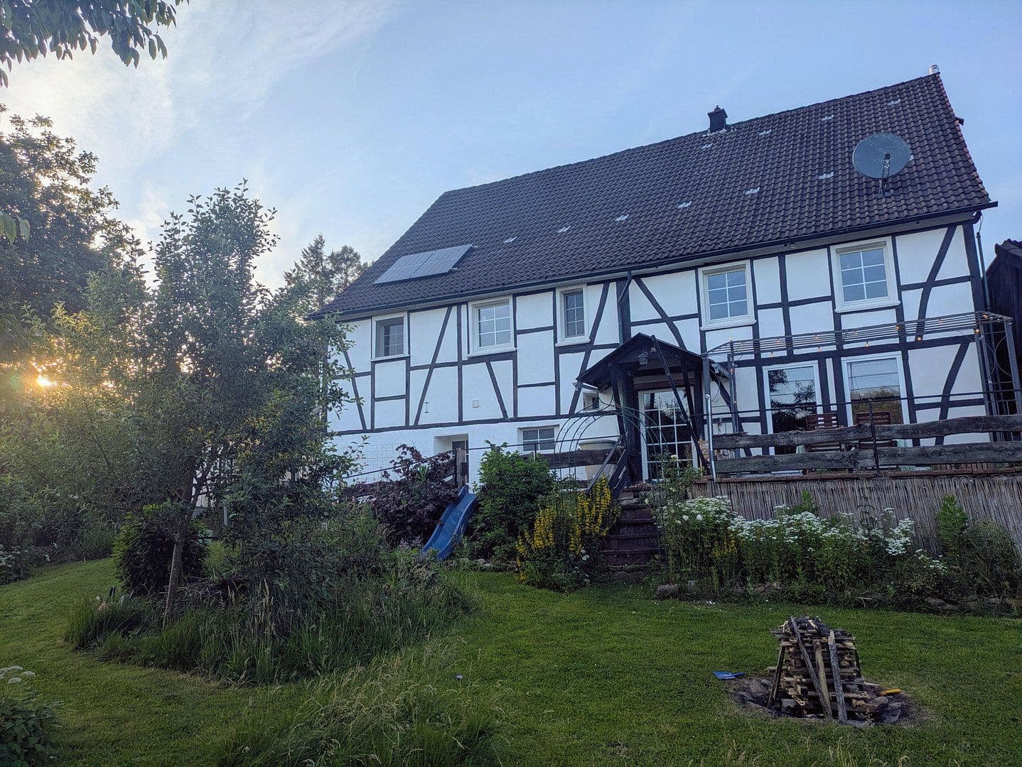 Predaj domu 191 m², pozemok 1.369 m², Wiehl, Severné Porýnie - Westfálsko Predaj domu 191 m², pozemok 1.369 m², Wiehl, Severné Porýnie - Westfálsko