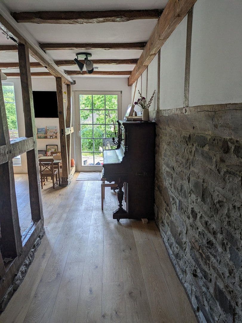 Predaj domu 191 m², pozemok 1.369 m², Wiehl, Severné Porýnie - Westfálsko Predaj domu 191 m², pozemok 1.369 m², Wiehl, Severné Porýnie - Westfálsko