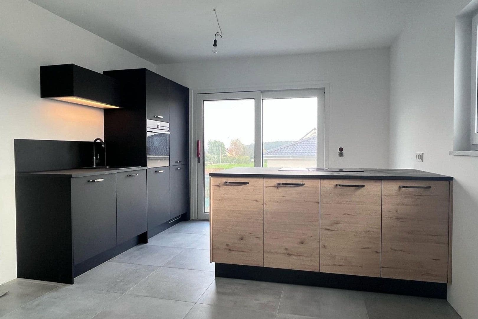 Predaj bytu 3-izbový 103 m², Meisenweg 8, Röttenbach, Bavorsko Predaj bytu 3-izbový 103 m², Meisenweg 8, Röttenbach, Bavorsko