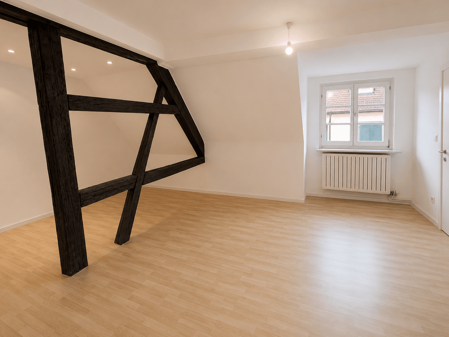 Prenájom bytu 2-izbový 75 m², Schorndorf, Bádensko-Wurttembersko Prenájom bytu 2-izbový 75 m², Schorndorf, Bádensko-Wurttembersko