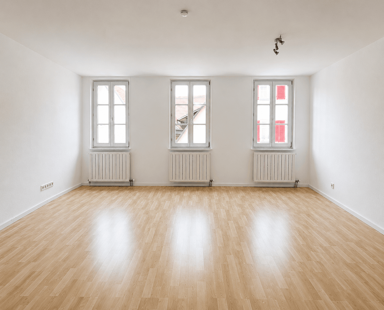 Prenájom bytu 2-izbový 75 m², Schorndorf, Bádensko-Wurttembersko Prenájom bytu 2-izbový 75 m², Schorndorf, Bádensko-Wurttembersko