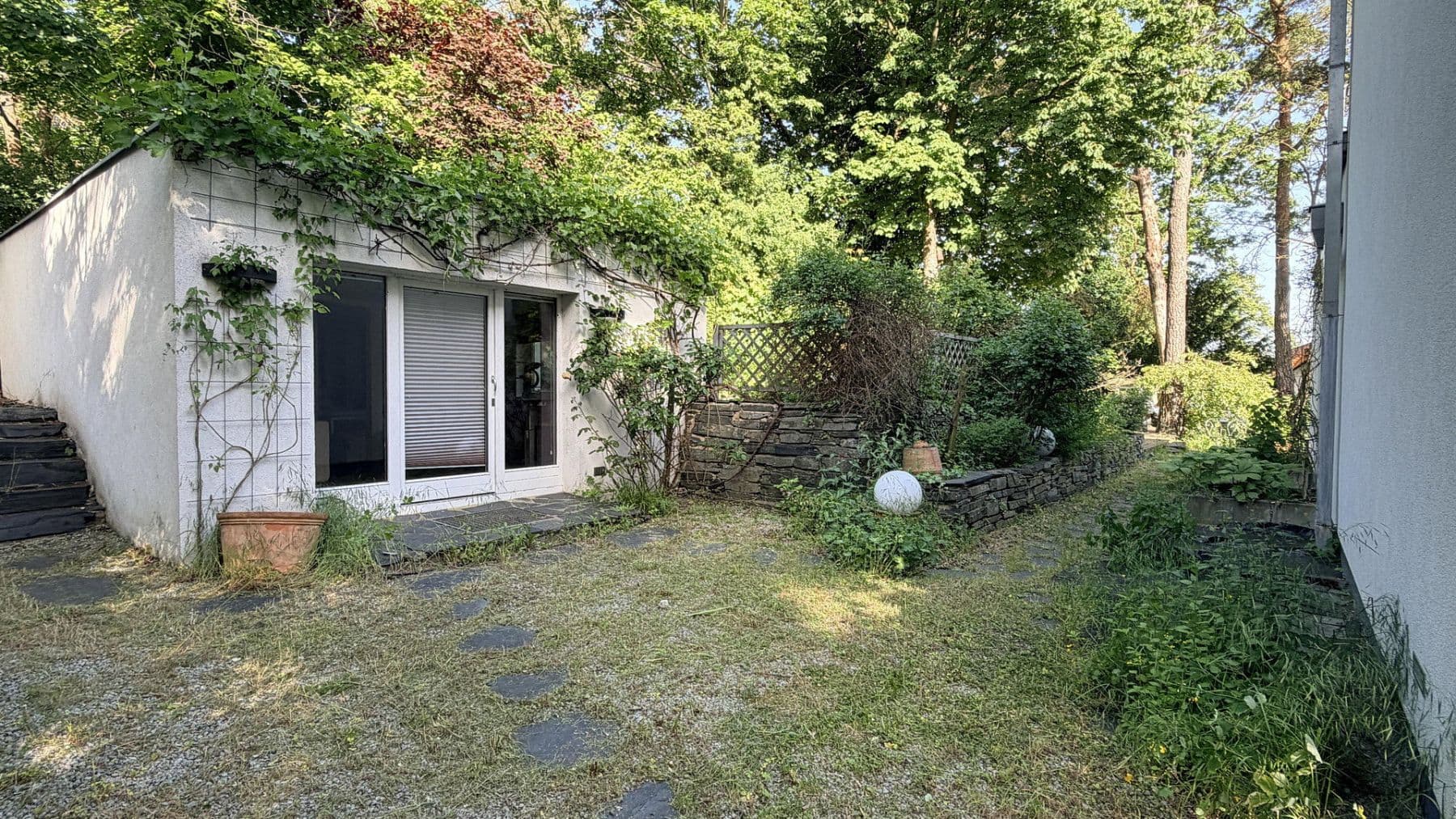 Predaj domu 215 m², pozemok 1.423 m², Kleinmachnow, Brandenbursko Predaj domu 215 m², pozemok 1.423 m², Kleinmachnow, Brandenbursko