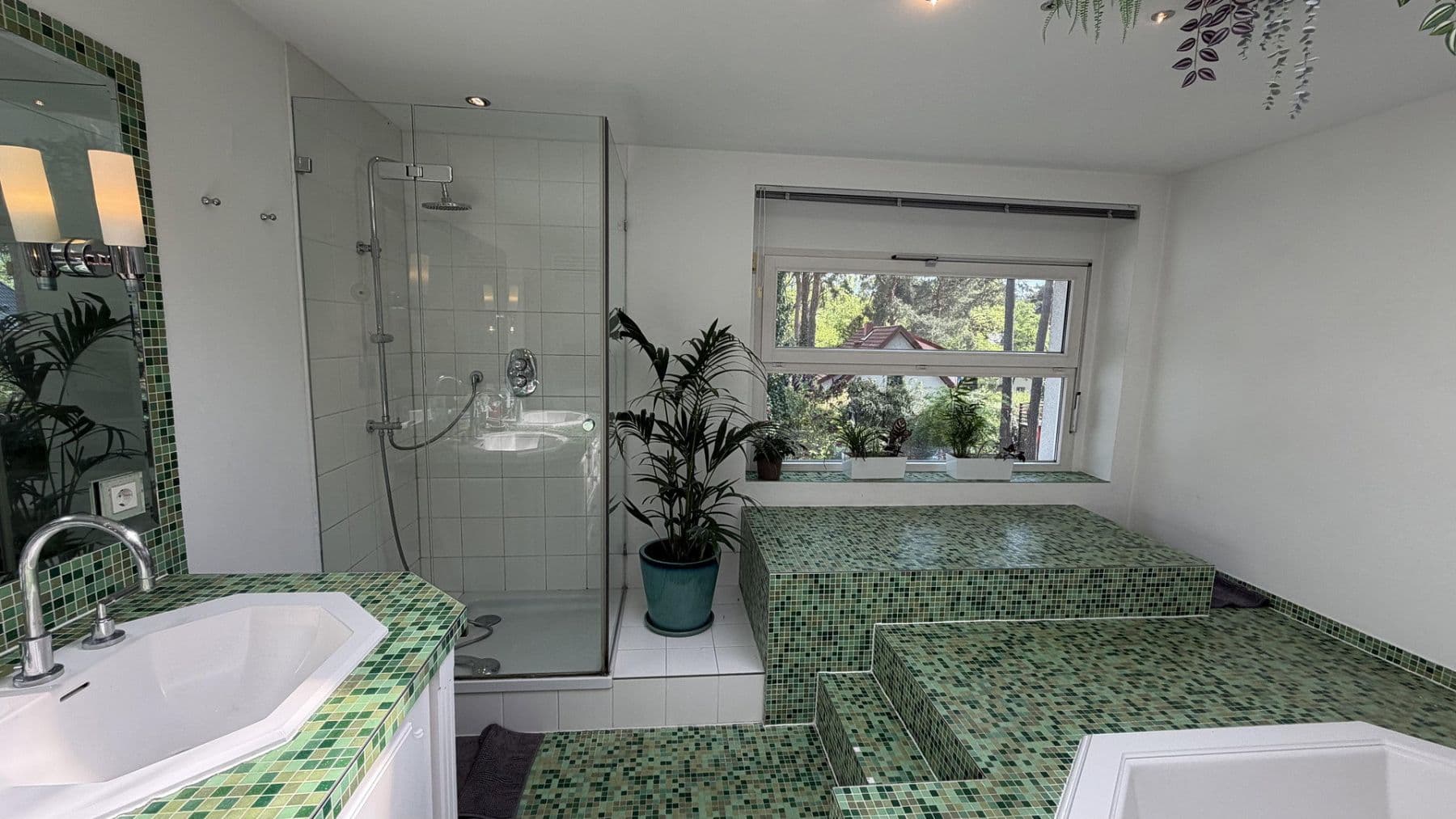 Predaj domu 215 m², pozemok 1.423 m², Kleinmachnow, Brandenbursko Predaj domu 215 m², pozemok 1.423 m², Kleinmachnow, Brandenbursko