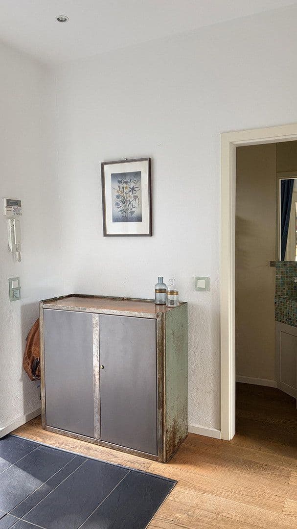 Predaj domu 215 m², pozemok 1.423 m², Kleinmachnow, Brandenbursko Predaj domu 215 m², pozemok 1.423 m², Kleinmachnow, Brandenbursko