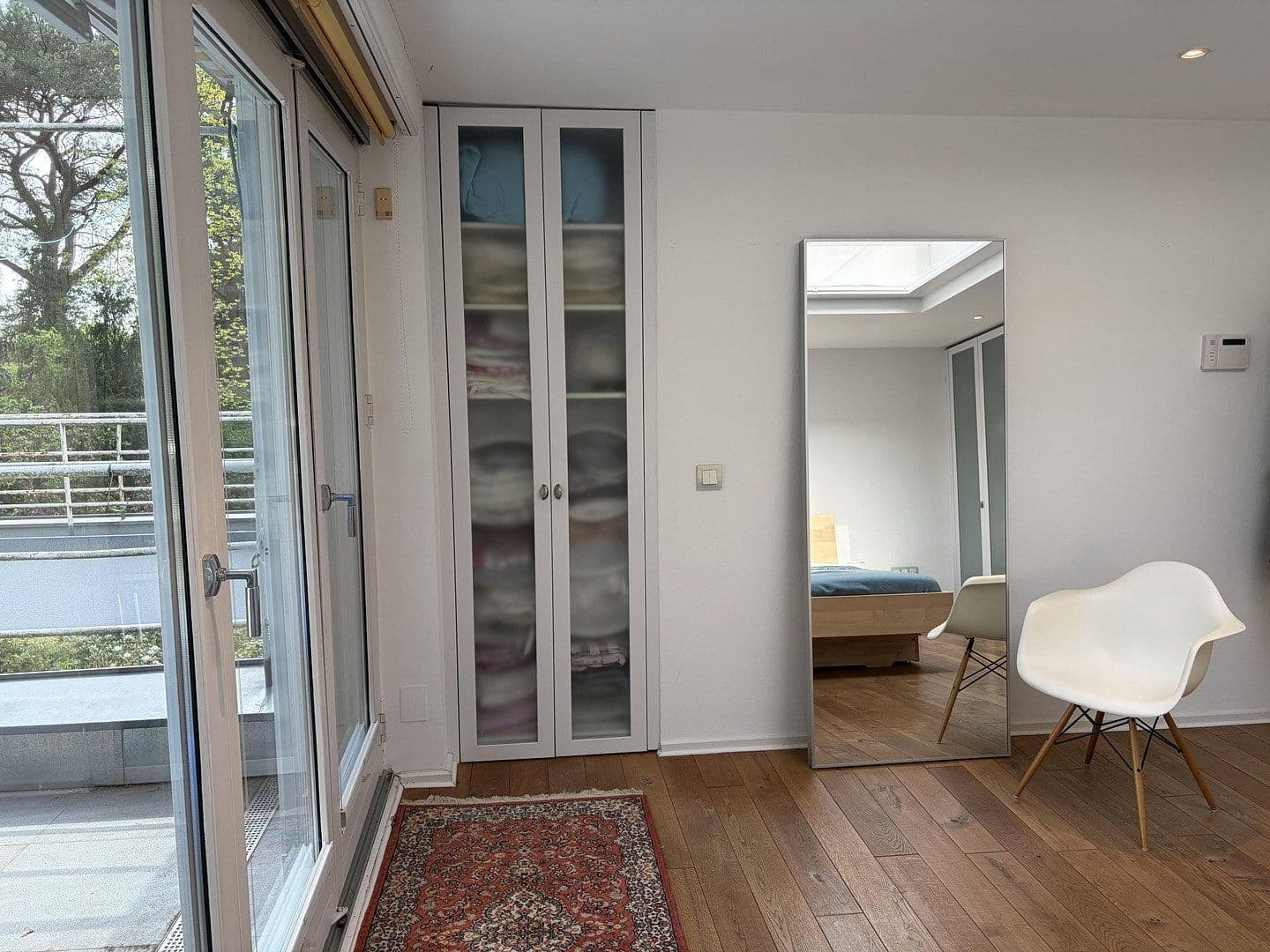 Predaj domu 215 m², pozemok 1.423 m², Kleinmachnow, Brandenbursko Predaj domu 215 m², pozemok 1.423 m², Kleinmachnow, Brandenbursko