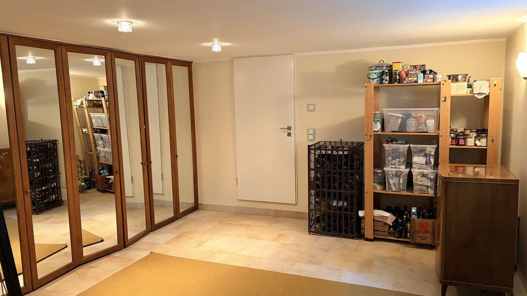 Predaj domu 215 m², pozemok 1.423 m², Kleinmachnow, Brandenbursko Predaj domu 215 m², pozemok 1.423 m², Kleinmachnow, Brandenbursko