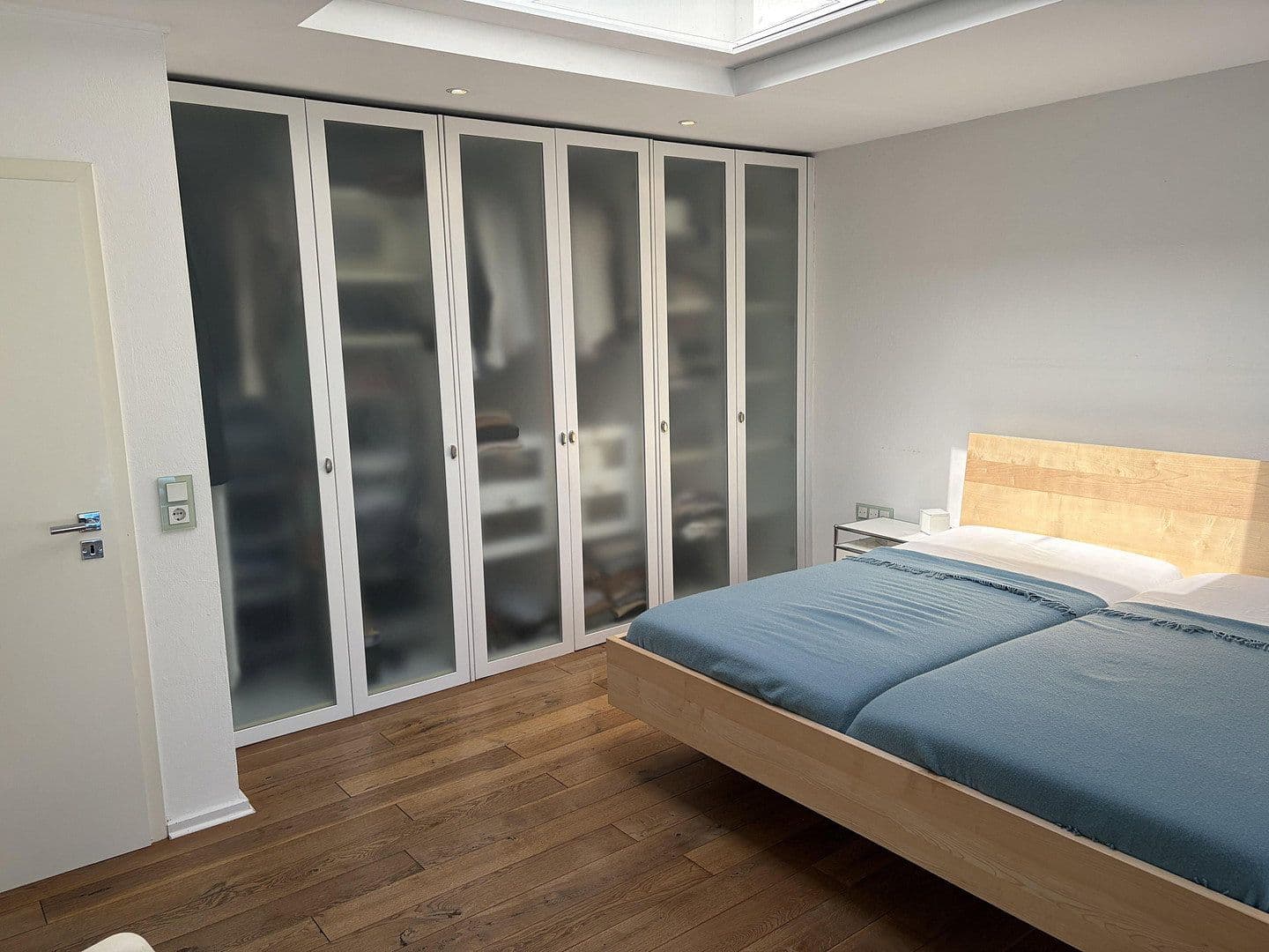 Predaj domu 215 m², pozemok 1.423 m², Kleinmachnow, Brandenbursko Predaj domu 215 m², pozemok 1.423 m², Kleinmachnow, Brandenbursko