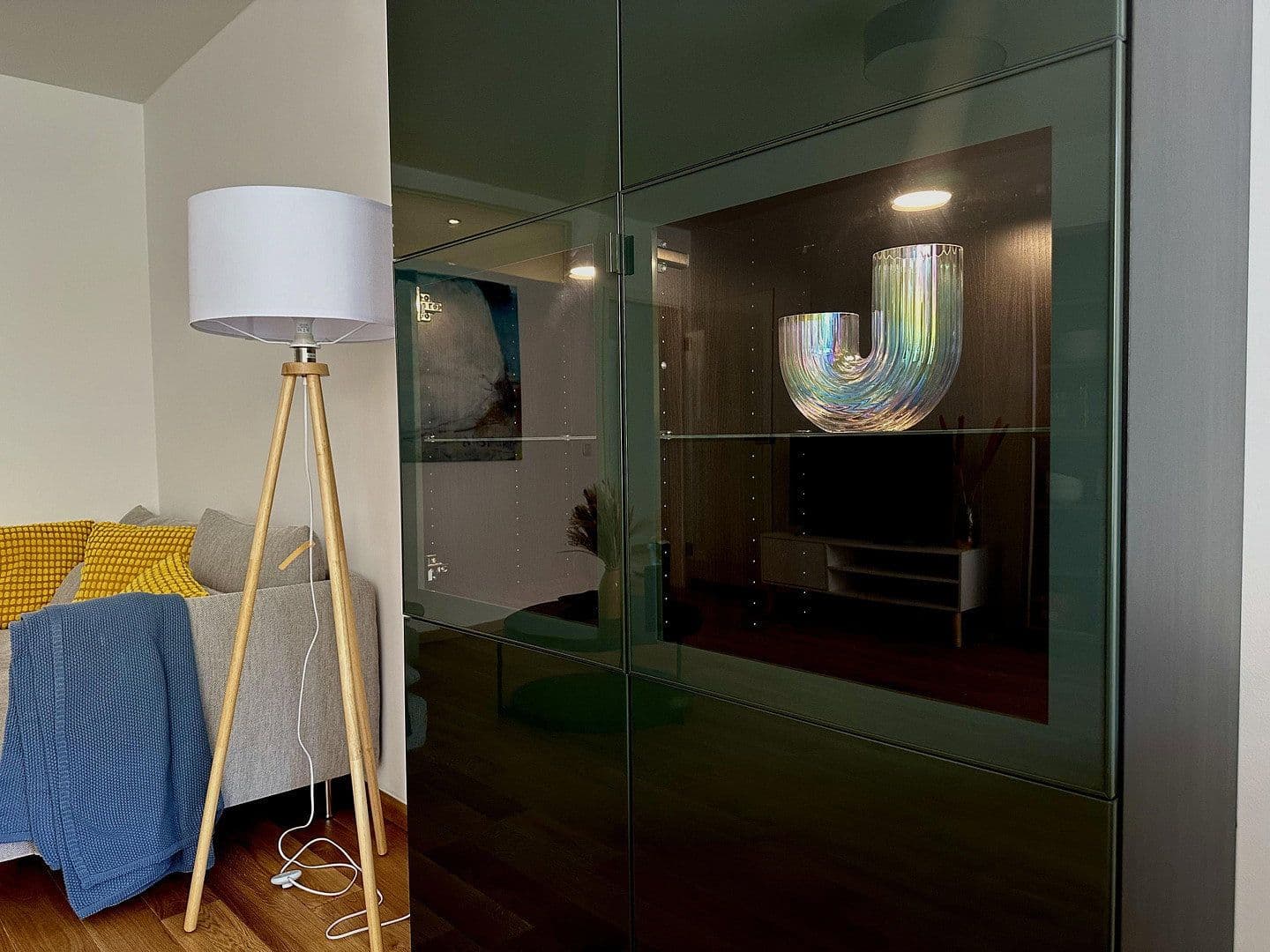 Prenájom bytu 3-izbový 81 m², Kleiststr. 38A, Berlin, Berlín Prenájom bytu 3-izbový 81 m², Kleiststr. 38A, Berlin, Berlín