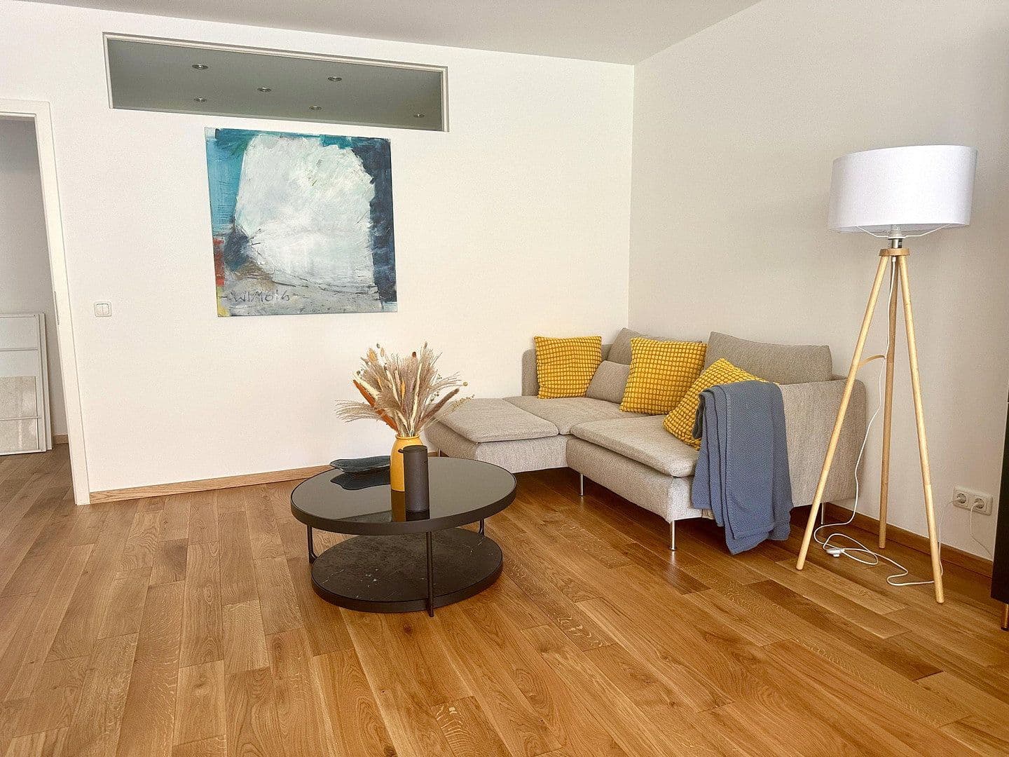 Prenájom bytu 3-izbový 81 m², Kleiststr. 38A, Berlin, Berlín Prenájom bytu 3-izbový 81 m², Kleiststr. 38A, Berlin, Berlín