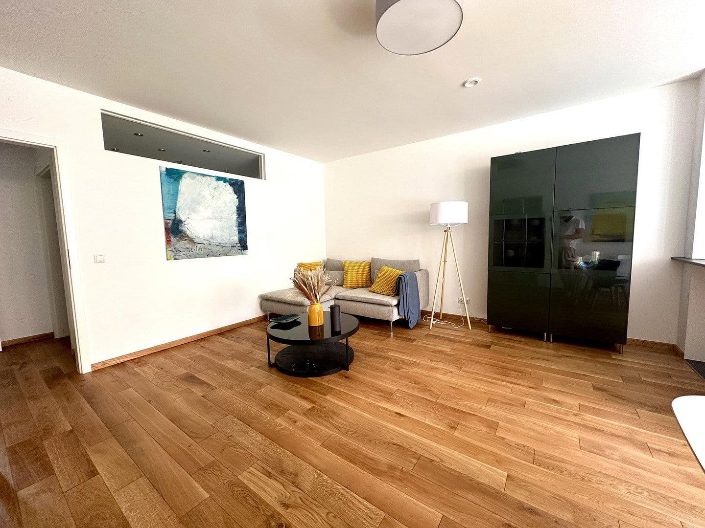 Prenájom bytu 3-izbový 81 m², Kleiststr. 38A, Berlin, Berlín Prenájom bytu 3-izbový 81 m², Kleiststr. 38A, Berlin, Berlín