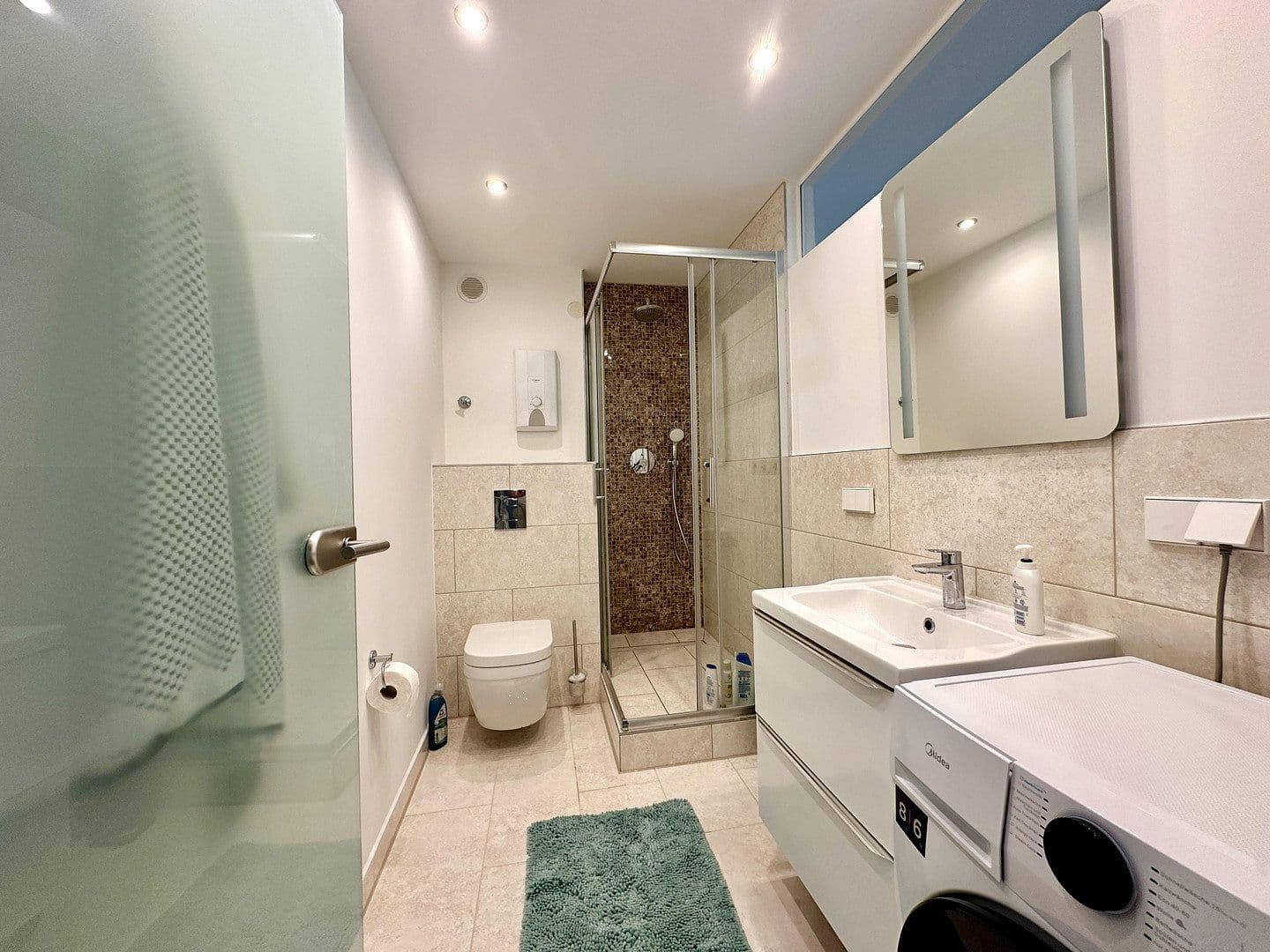 Prenájom bytu 3-izbový 81 m², Kleiststr. 38A, Berlin, Berlín Prenájom bytu 3-izbový 81 m², Kleiststr. 38A, Berlin, Berlín